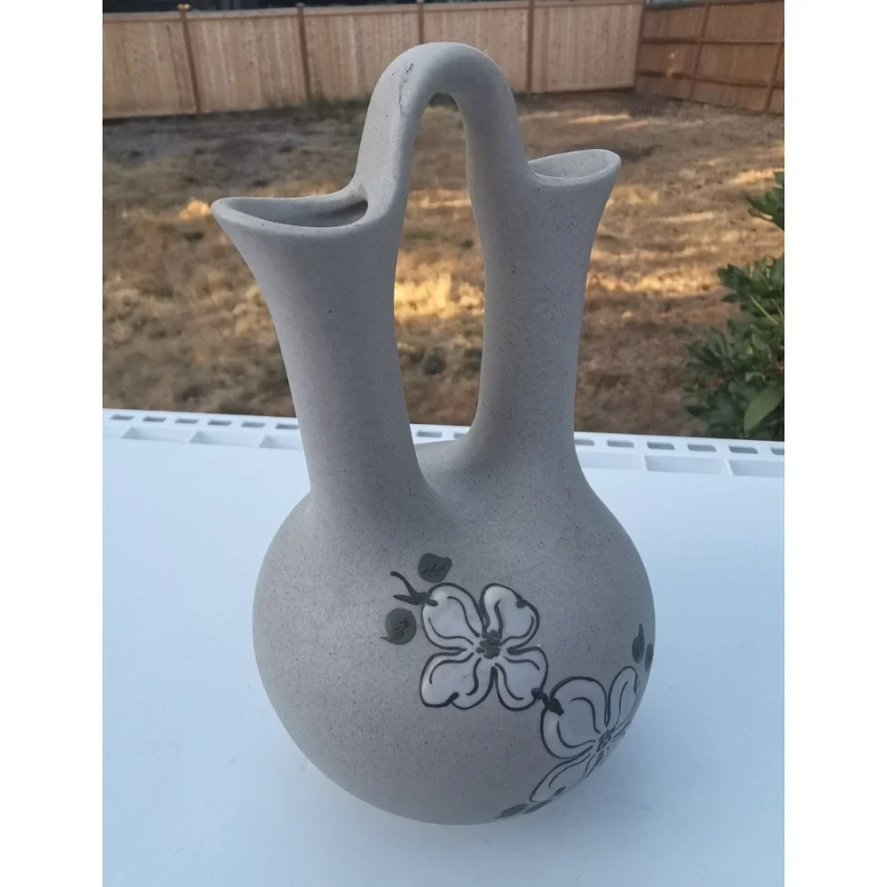 Pigeon Forge Dogwood Pottery Vase 8